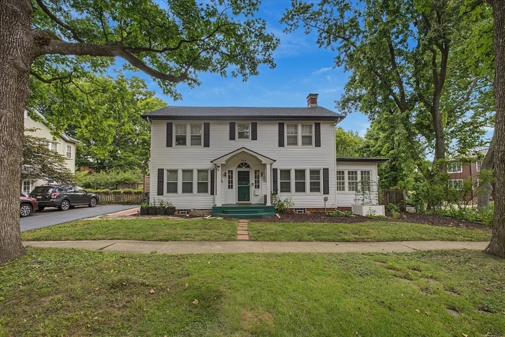 Unit for sale at 802 W Indiana Avenue, Urbana, IL 61801
