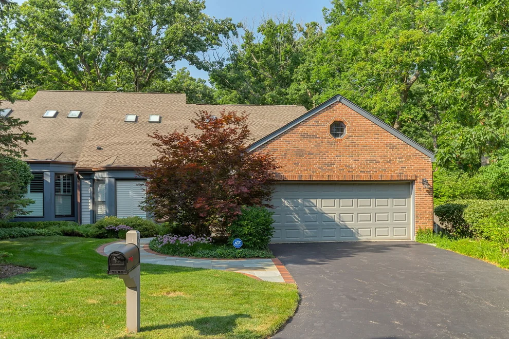 Unit for sale at 45 Warrington Drive, Lake Bluff, IL 60044