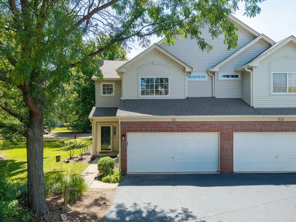 Unit for sale at 311 Abington Woods Drive, Aurora, IL 60502