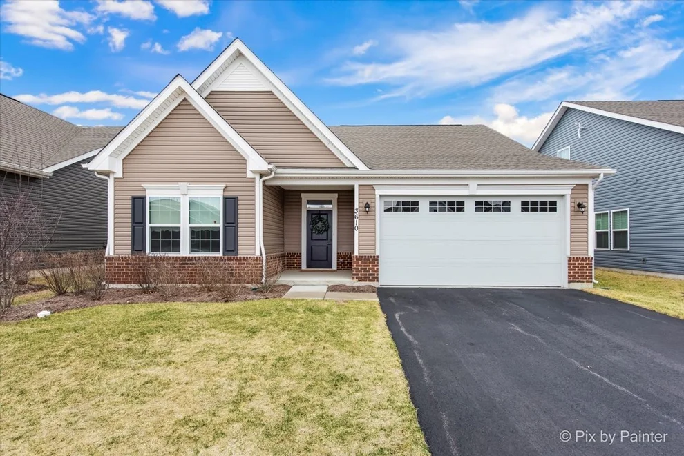 Unit for sale at 3610 Reddington Circle, Elgin, IL 60124