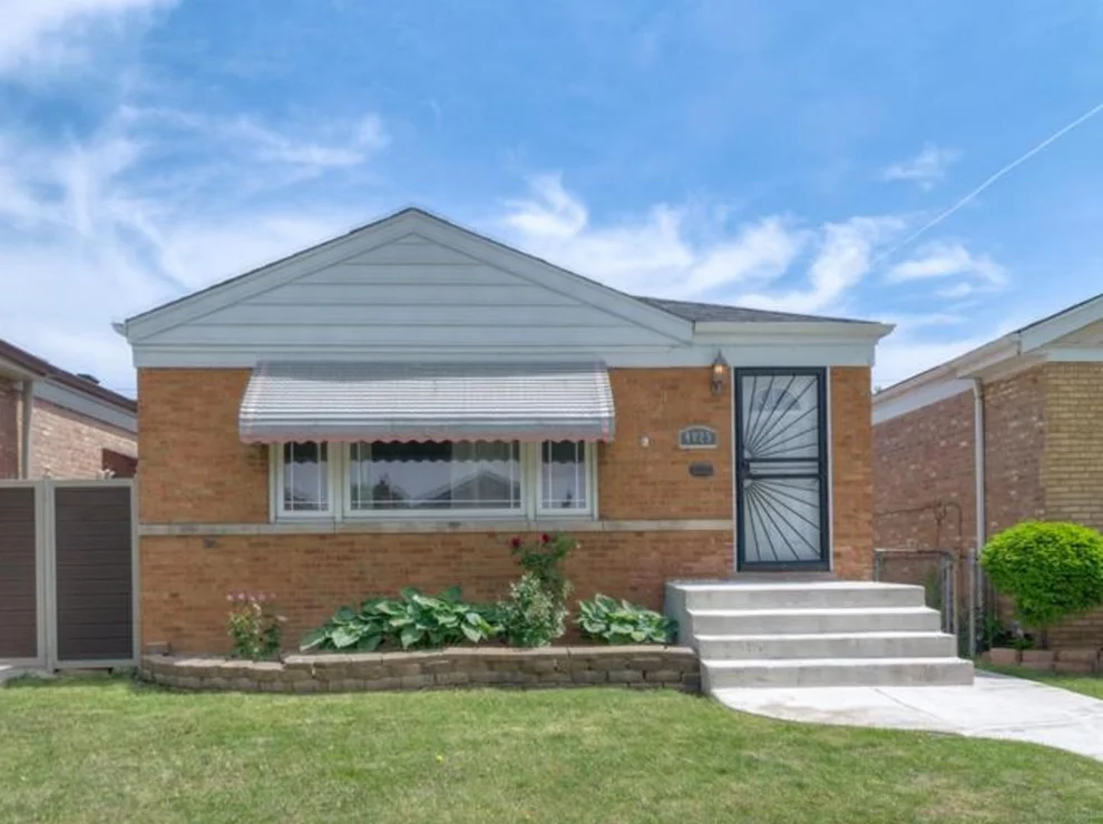 Unit for sale at 4825 S KEATING Avenue, Chicago, IL 60632