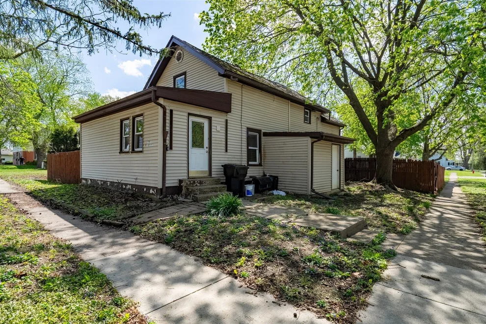 Unit for sale at 501 E Locust Street, Normal, IL 61761