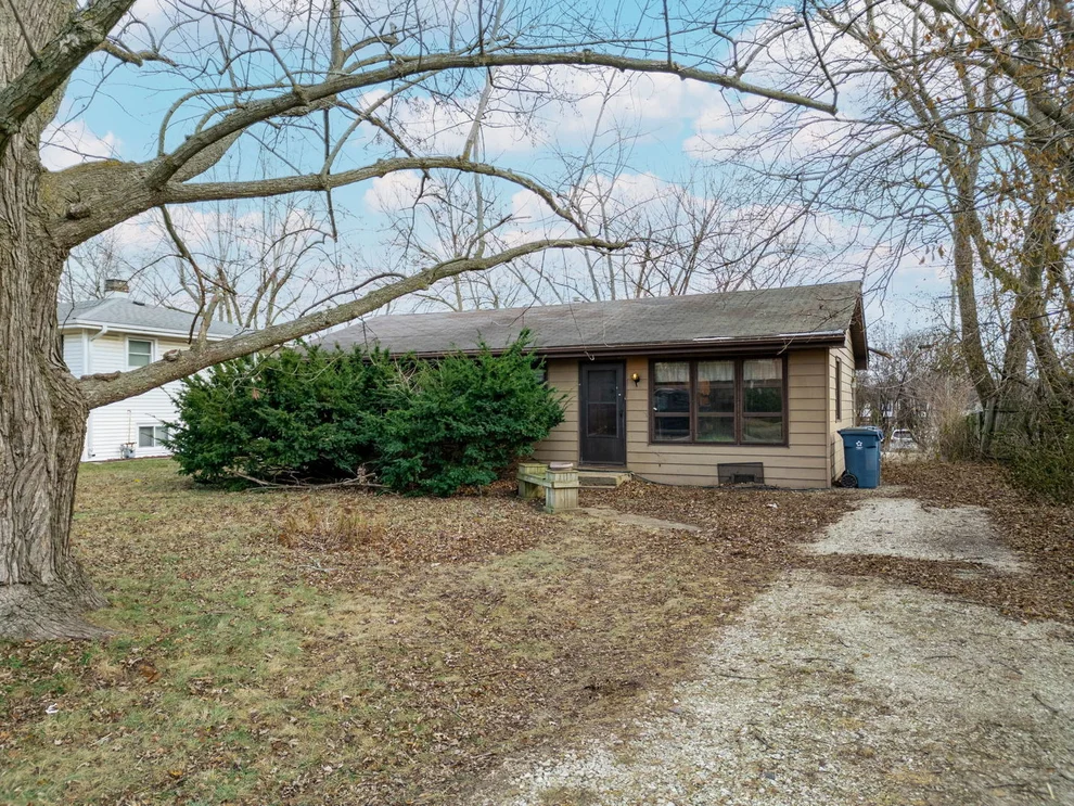 Unit for sale at 5841 Sunrise Avenue, Clarendon Hills, IL 60514