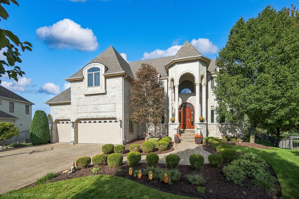 Unit for sale at 3131 Kewanee Lane, Naperville, IL 60564