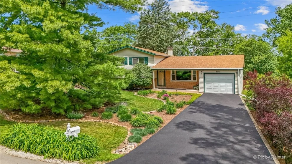 Unit for sale at 23W328 Great Western Avenue, Glen Ellyn, IL 60137