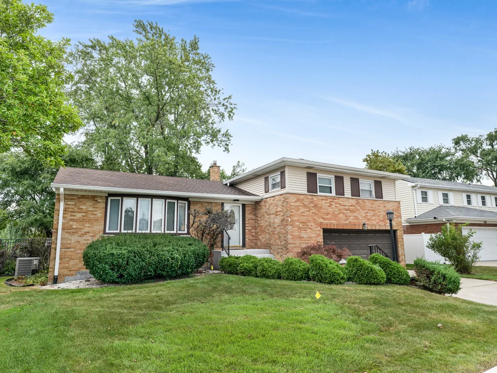 Unit for sale at 661 Winston Drive, Melrose Park, IL 60160