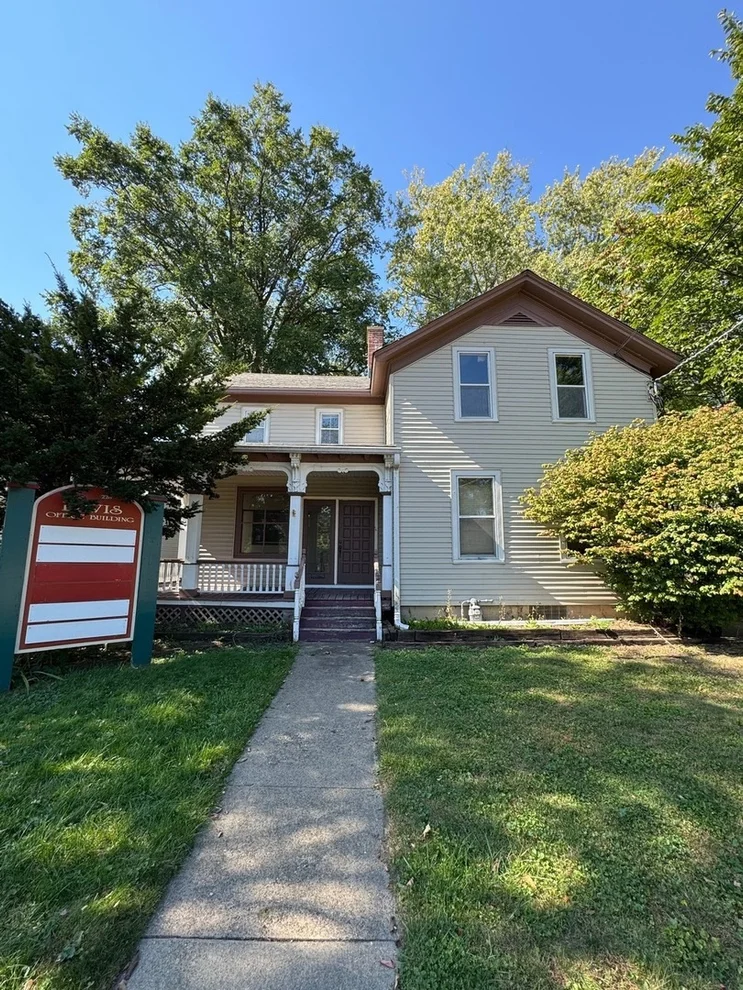 Unit for sale at 226 N Martin Luther King Jr Avenue, Waukegan, IL 60085