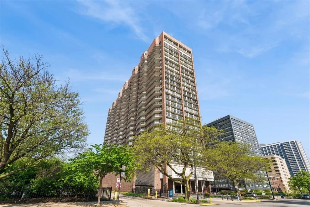 Unit for sale at 4170 N Marine Drive, Chicago, IL 60613