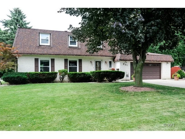 Unit for sale at 201 E Schick Road, BLOOMINGDALE, IL 60108