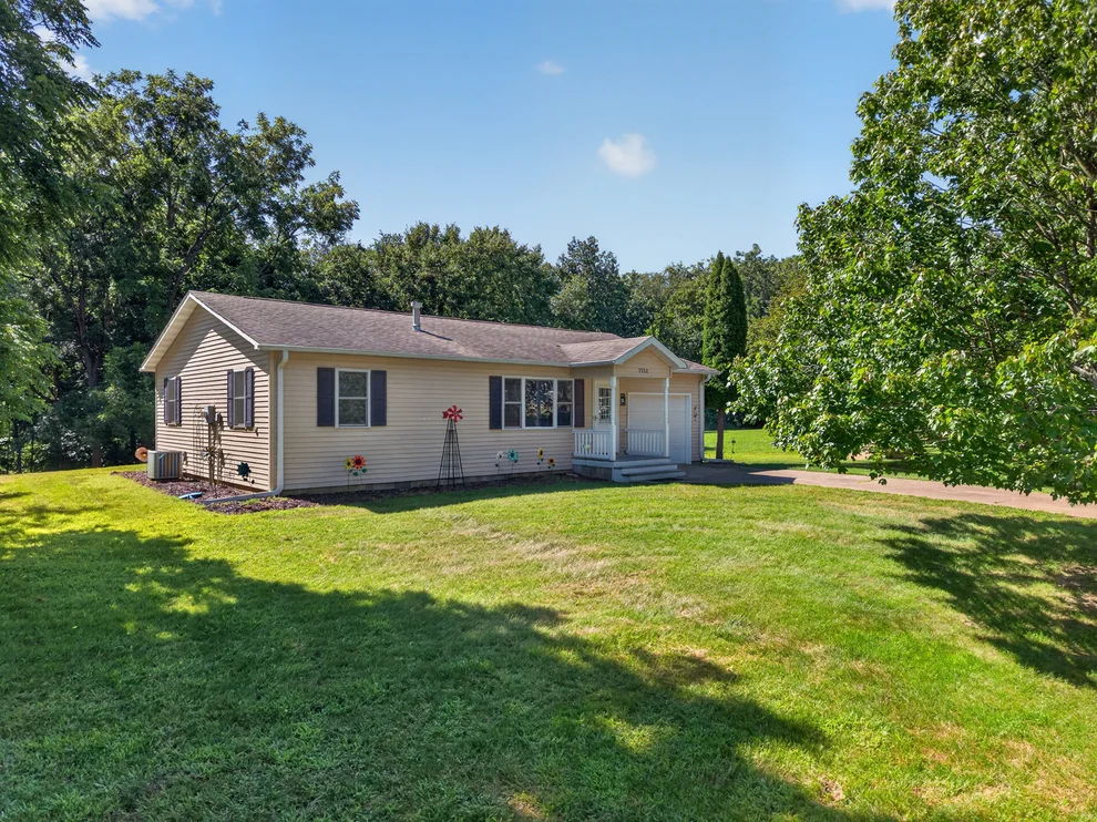 Unit for sale at 1552 Key Court, Varna, IL 61375