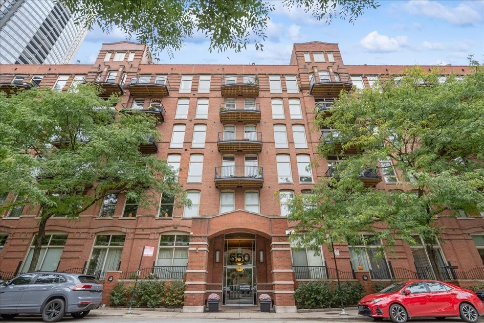 Unit for sale at 550 N Kingsbury Street, Chicago, IL 60654
