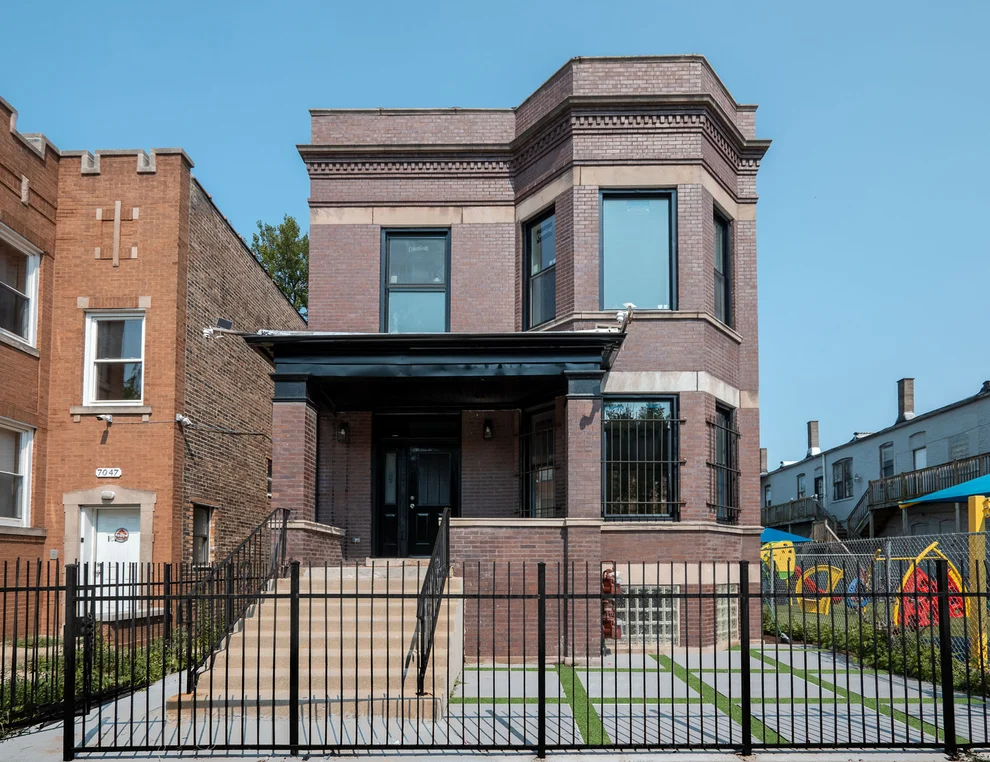 Unit for sale at 7049 S Vernon Avenue, Chicago, IL 60637