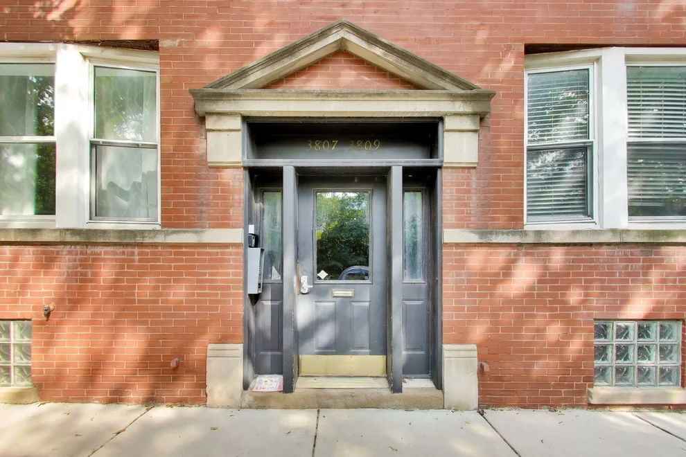 Unit for sale at 3809 N RAVENSWOOD Avenue, Chicago, IL 60613