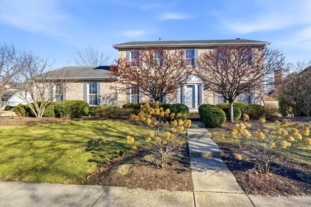 Unit for sale at 549 Bloomfield Circle, Geneva, IL 60134
