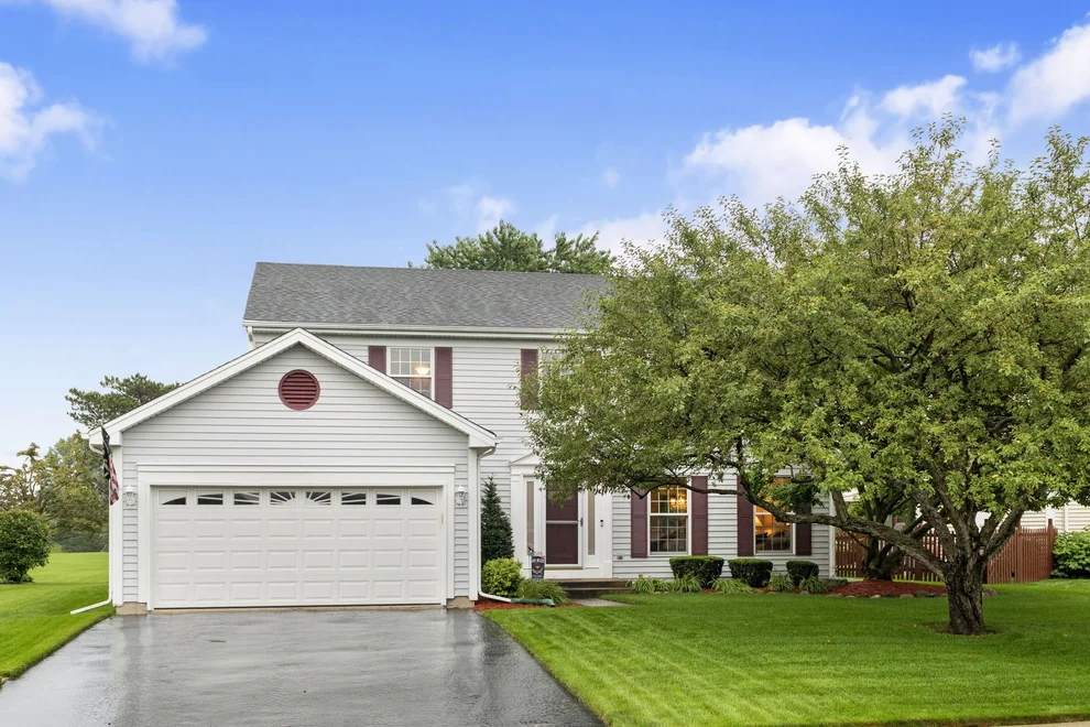 Unit for sale at 1290 Berkshire Lane, Barrington, IL 60010