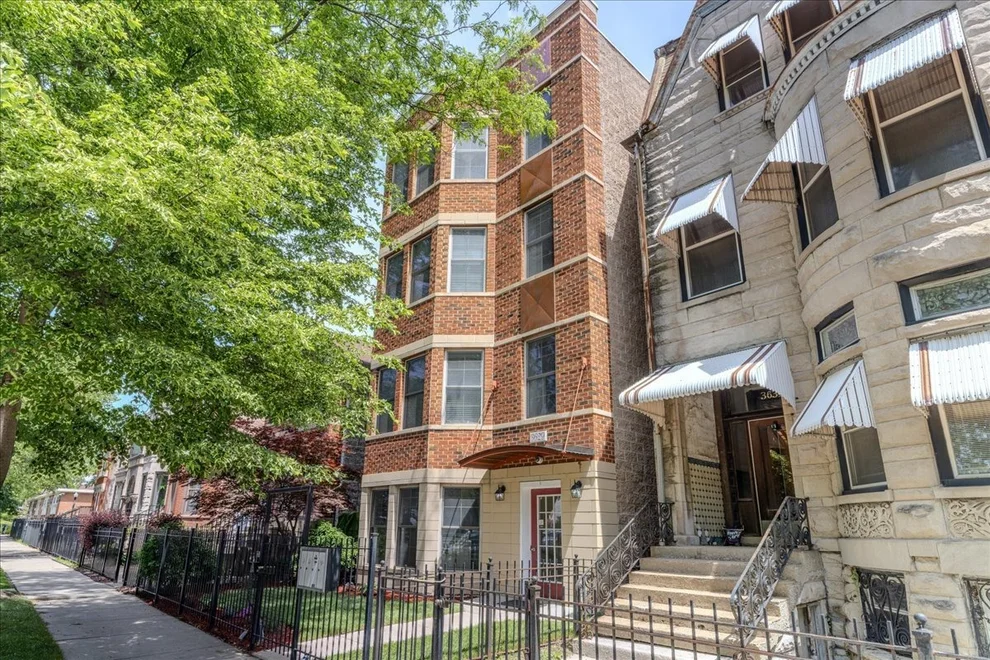 Unit for sale at 3629 S GILES Avenue, Chicago, IL 60653