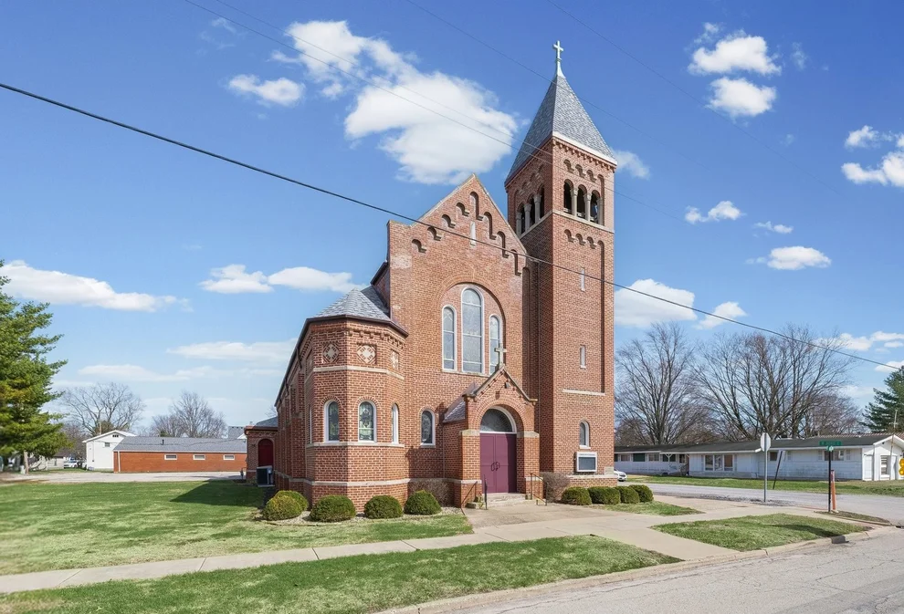 Unit for sale at 332 S Macon Street, Bement, IL 61813