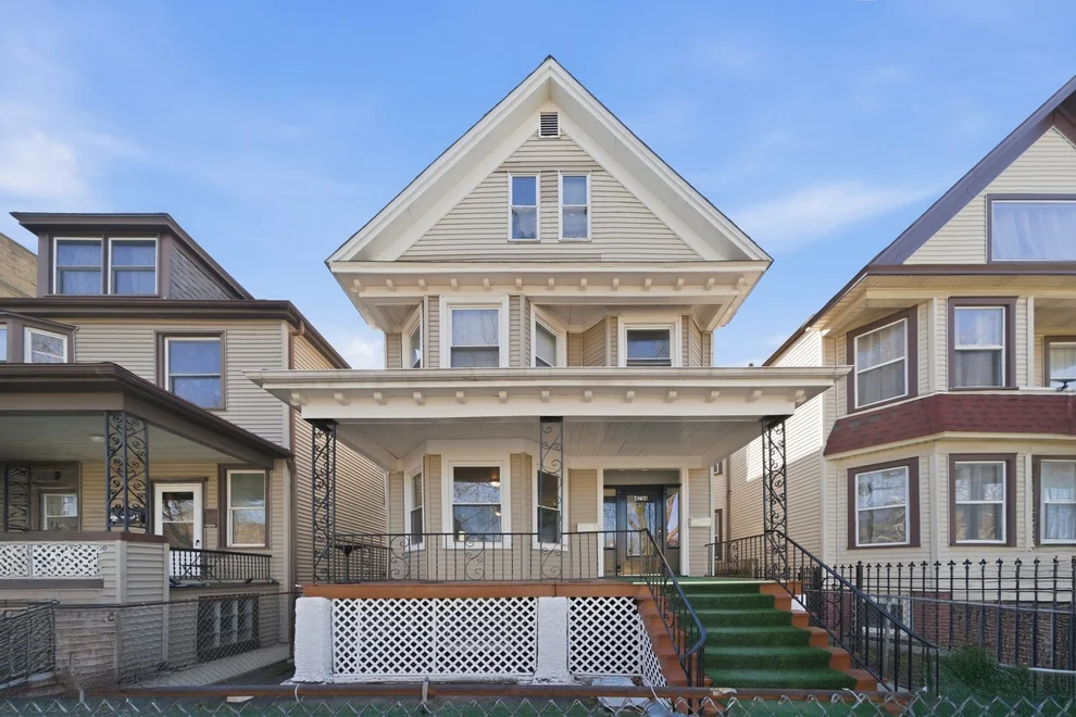 Unit for sale at 4714 N Spaulding Avenue, Chicago, IL 60625