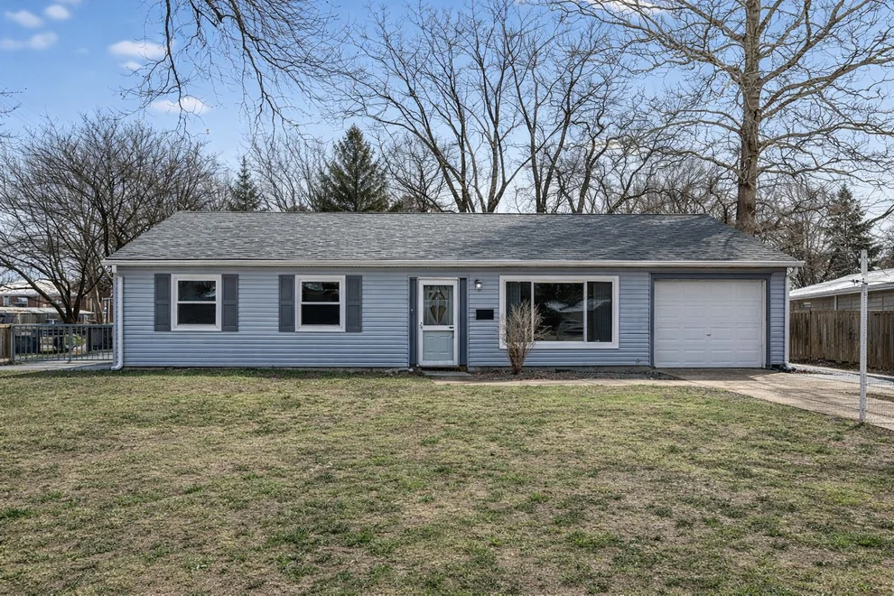 Unit for sale at 86 Circle Drive E, Montgomery, IL 60538