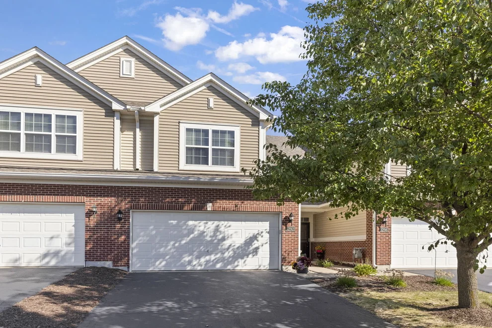 Unit for sale at 1292 Church Court, Aurora, IL 60502