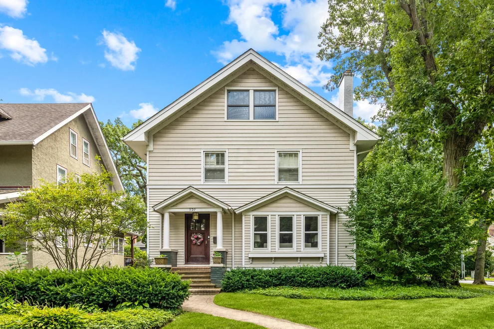 Unit for sale at 939 Ashland Avenue, Wilmette, IL 60091