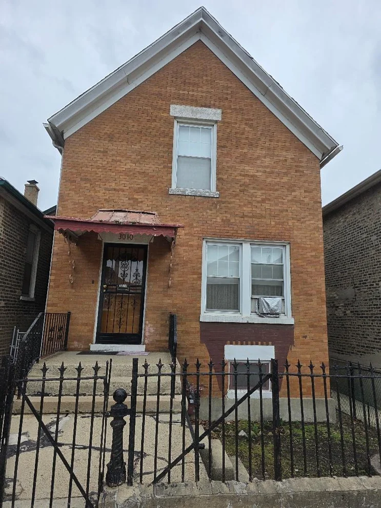 Unit for sale at 3010 S Union Avenue, Chicago, IL 60616