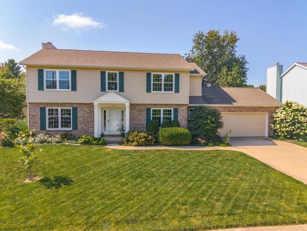 Unit for sale at 3205 Dorset Court, Bloomington, IL 61704