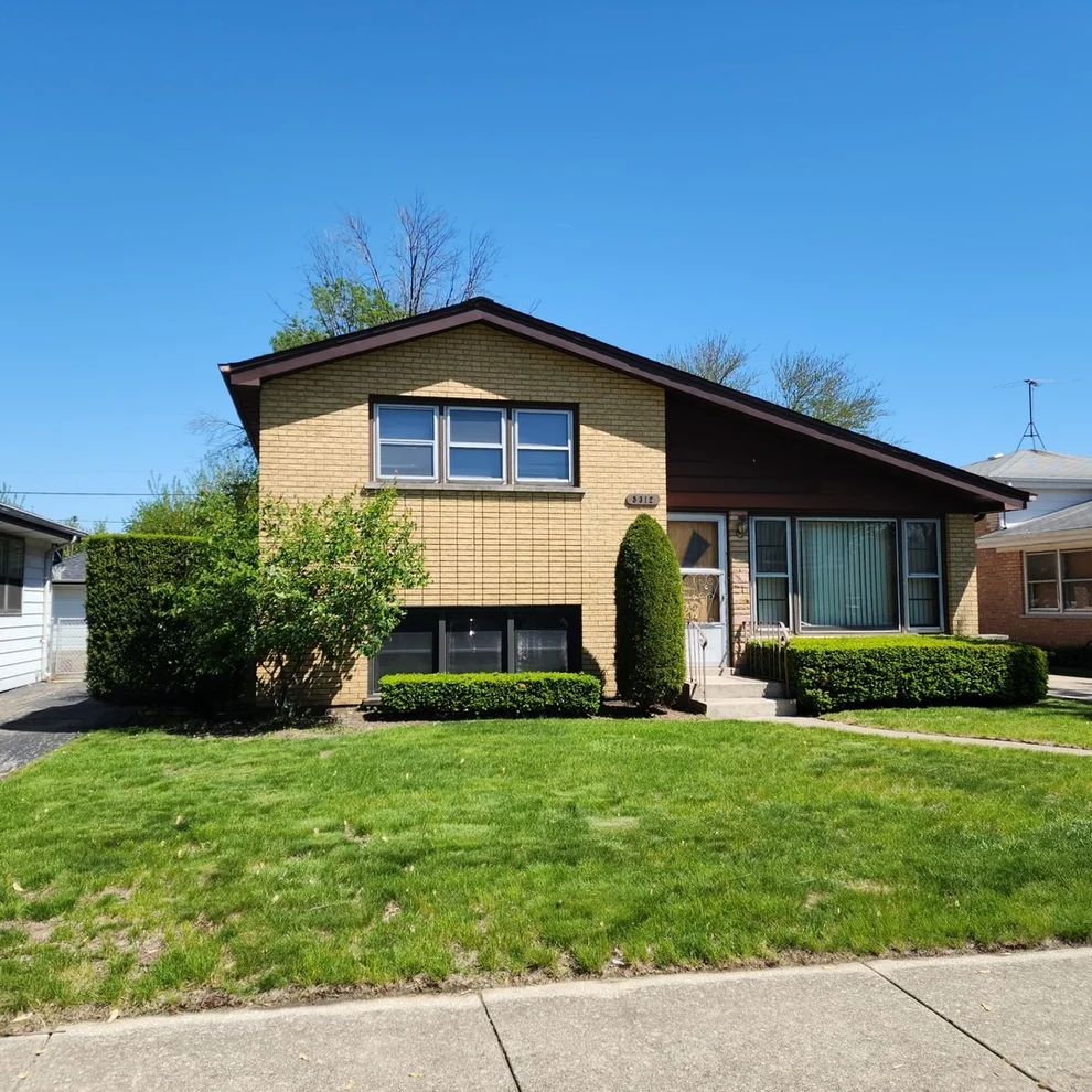 Unit for sale at 5312 Kimball Place, Oak Lawn, IL 60453