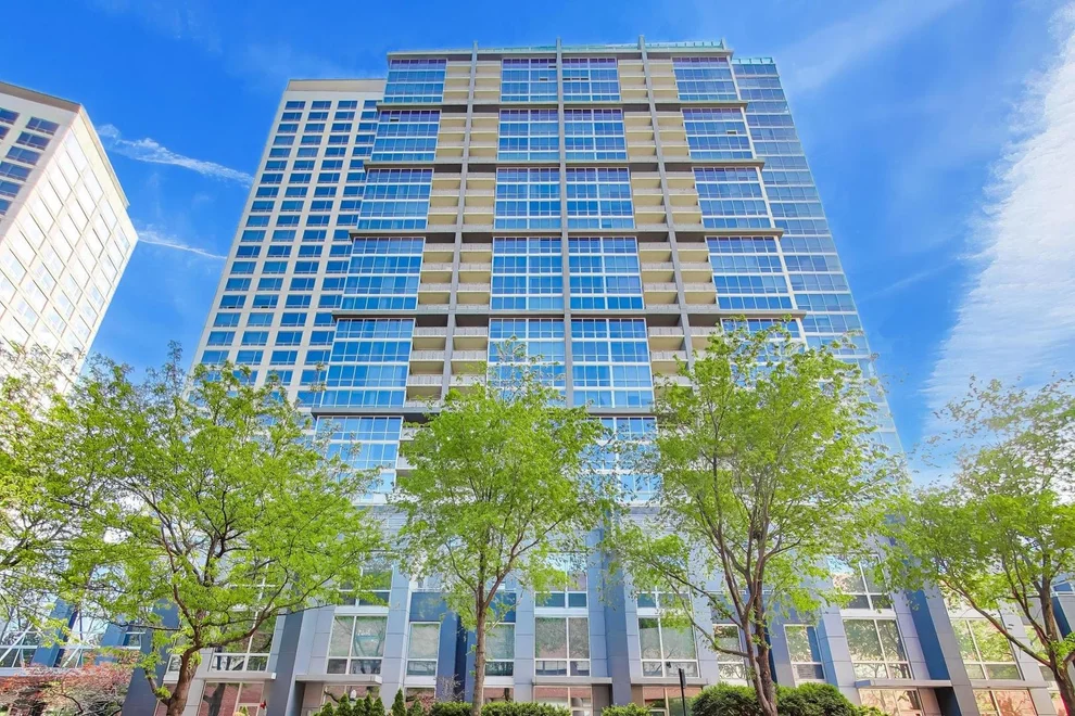Unit for sale at 1901 S Calumet Avenue, Chicago, IL 60616