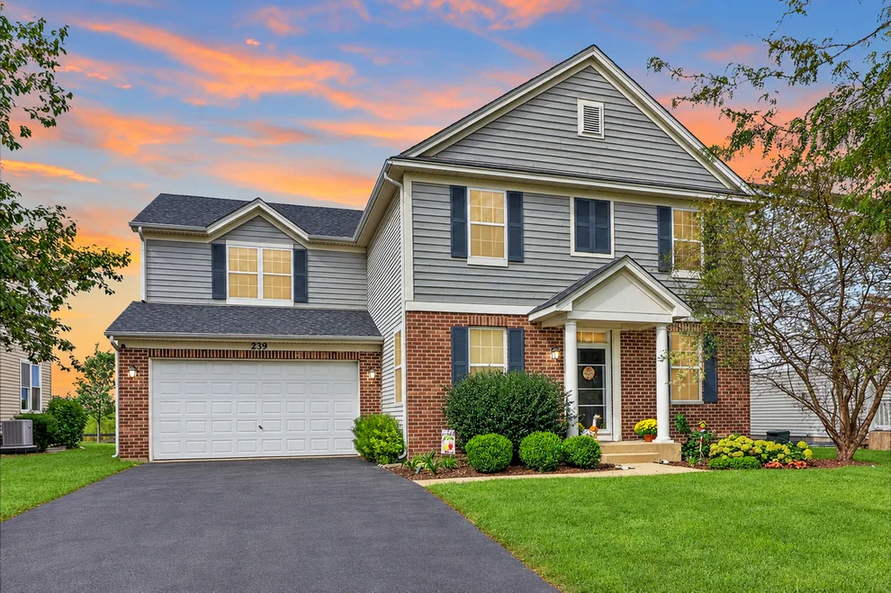 Unit for sale at 239 Bluegrass Parkway, Oswego, IL 60543