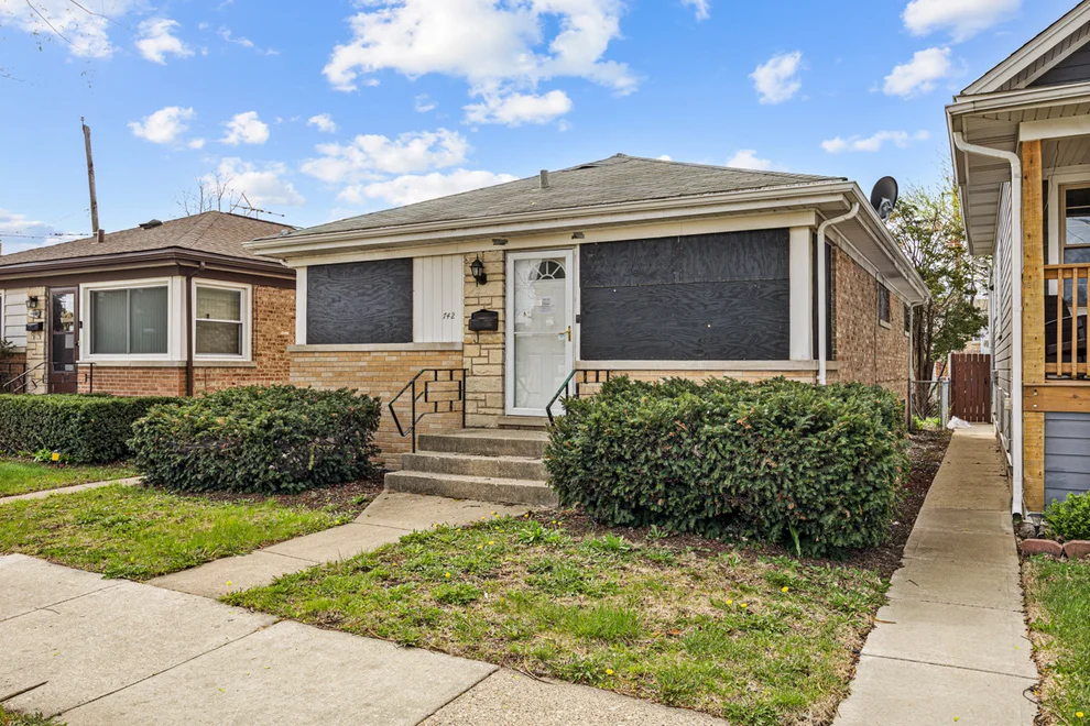 Unit for sale at 742 Bellwood Avenue, Bellwood, IL 60104