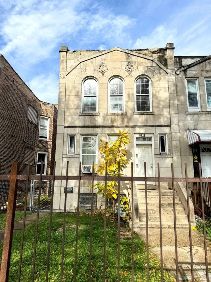 Unit for sale at 5126 W Fulton Street, Chicago, IL 60644