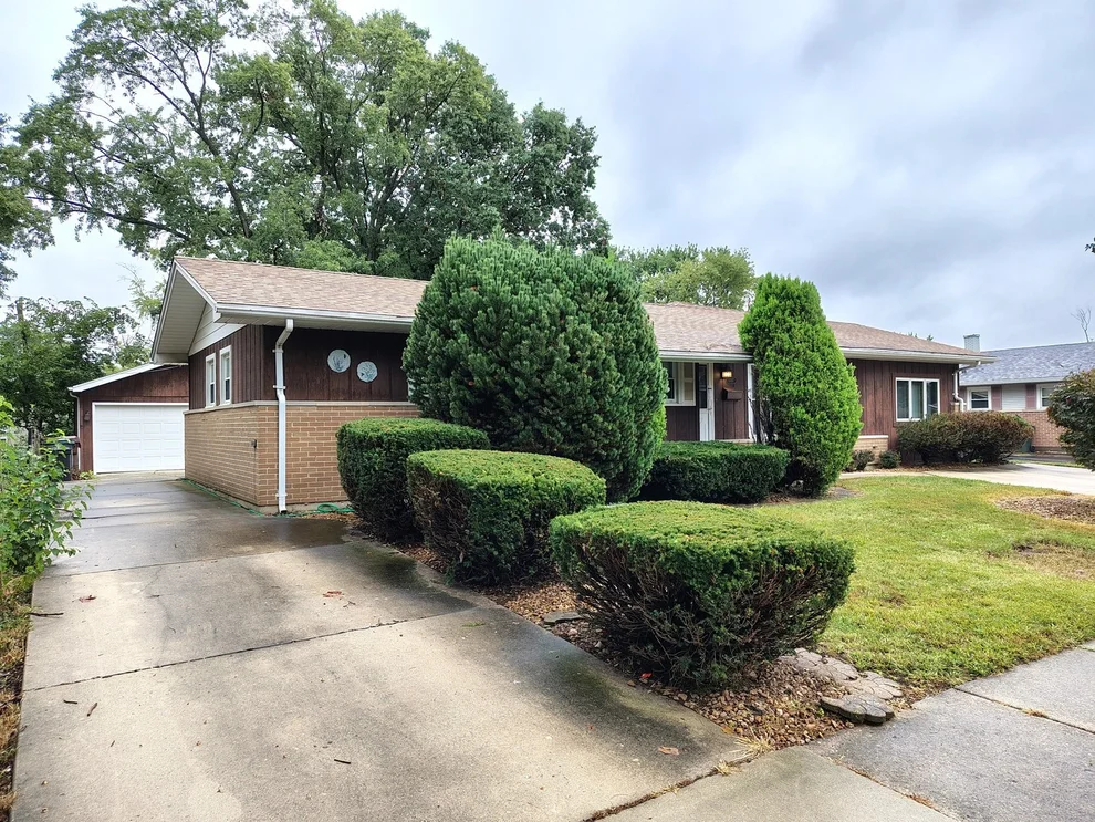 Unit for sale at 15017 Sunset Avenue, Oak Forest, IL 60452