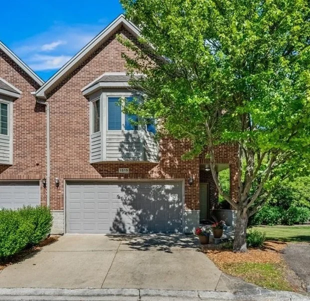 Unit for sale at 1515 Stonegate Manor, Mount Prospect, IL 60056