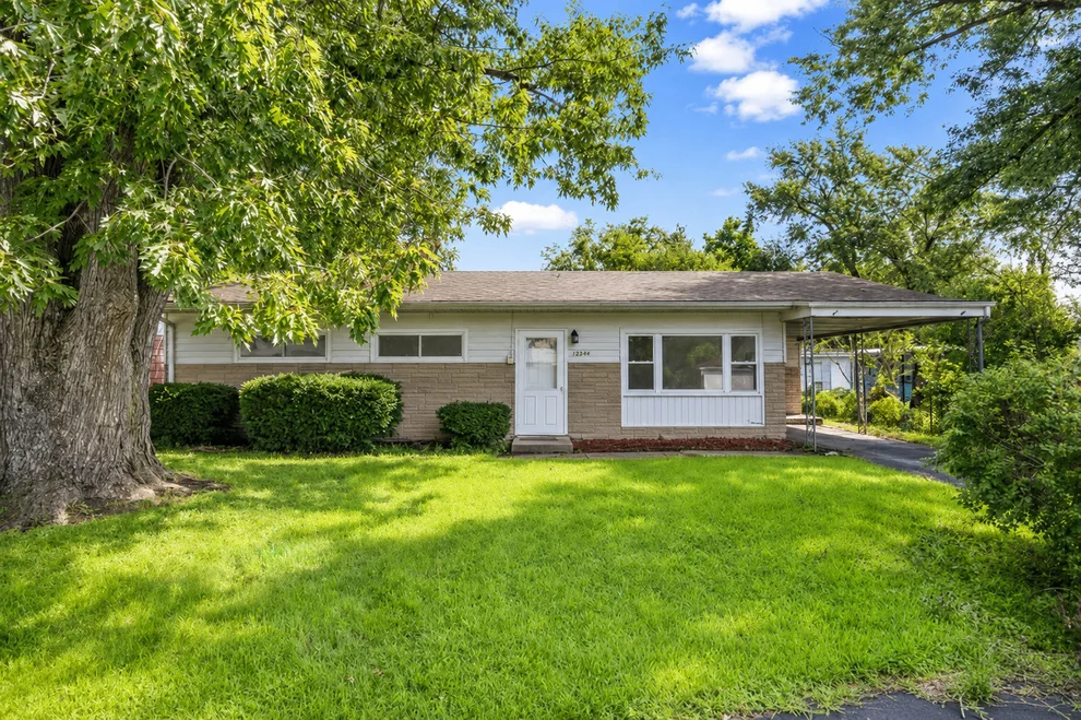 Unit for sale at 16243 Clifton Park Avenue, Markham, IL 60428