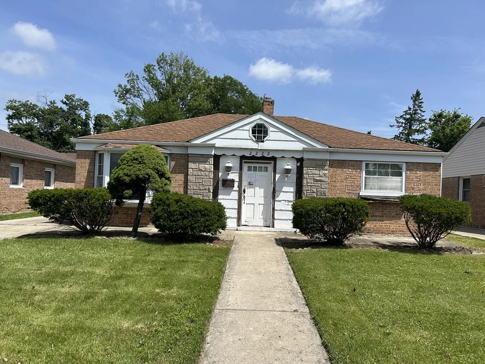 Unit for sale at 2222 Spruce Road, Homewood, IL 60430