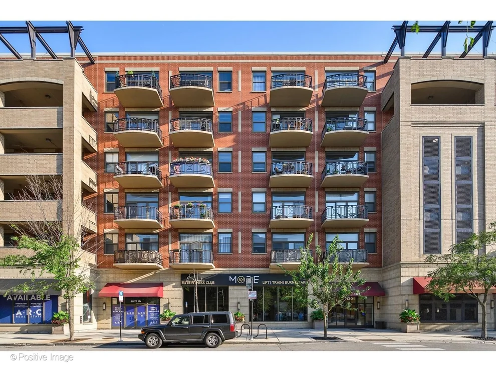 Unit for sale at 1301 W Madison Street, Chicago, IL 60607