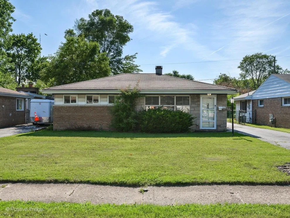 Unit for sale at 17312 Greenbay Avenue, Lansing, IL 60438