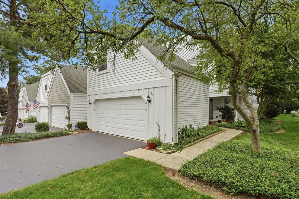 Unit for sale at 410 Country Lane Court, Wauconda, IL 60084