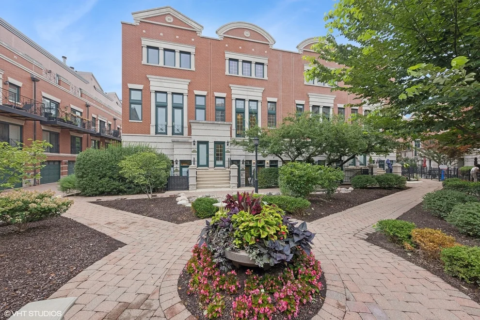 Unit for sale at 2036 N Sedgwick Street, Chicago, IL 60614