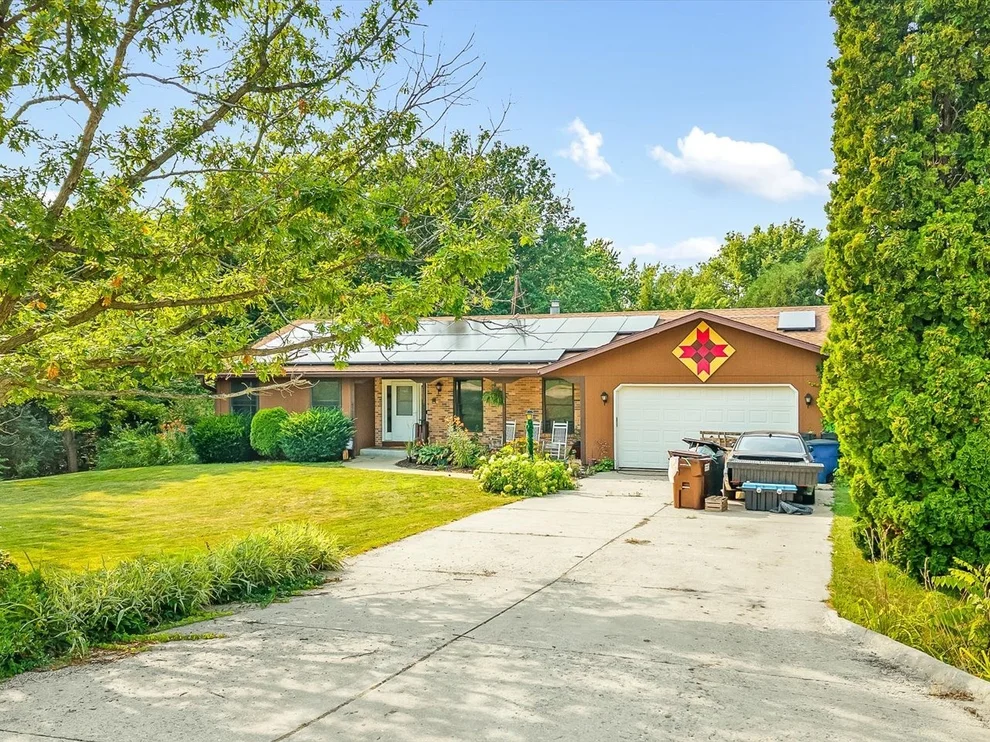Unit for sale at 3222 N Silver Ridge Drive, Oregon, IL 61061