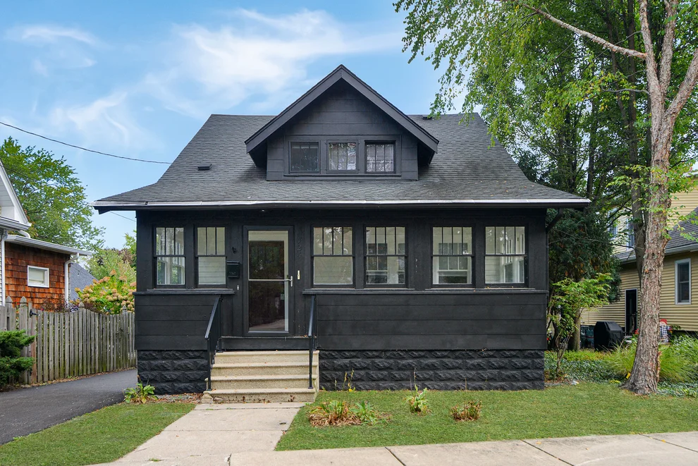 Unit for sale at 724 S 5th Street, St. Charles, IL 60174