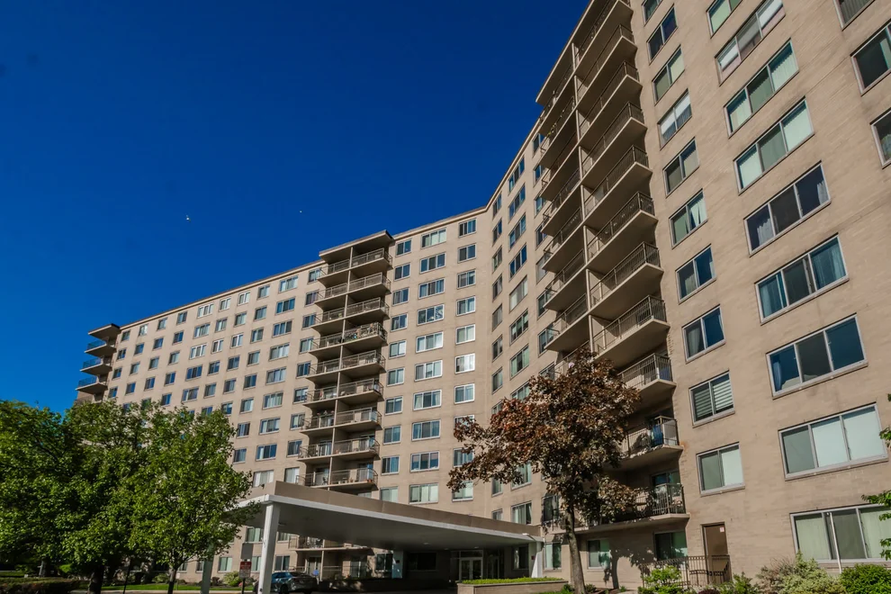Unit for sale at 6933 N kedzie Avenue, Chicago, IL 60645