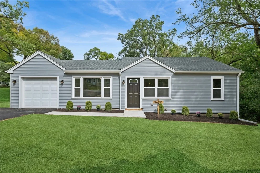 Unit for sale at 28622 W Edgewood Avenue, Cary, IL 60013