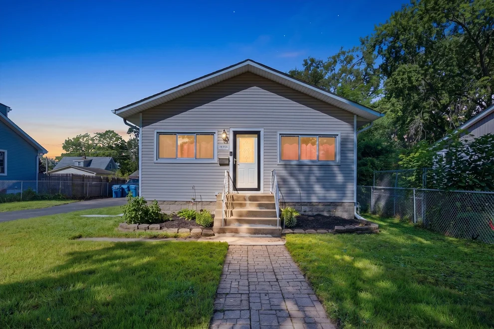 Unit for sale at 14538 Hamlin Avenue, Midlothian, IL 60445