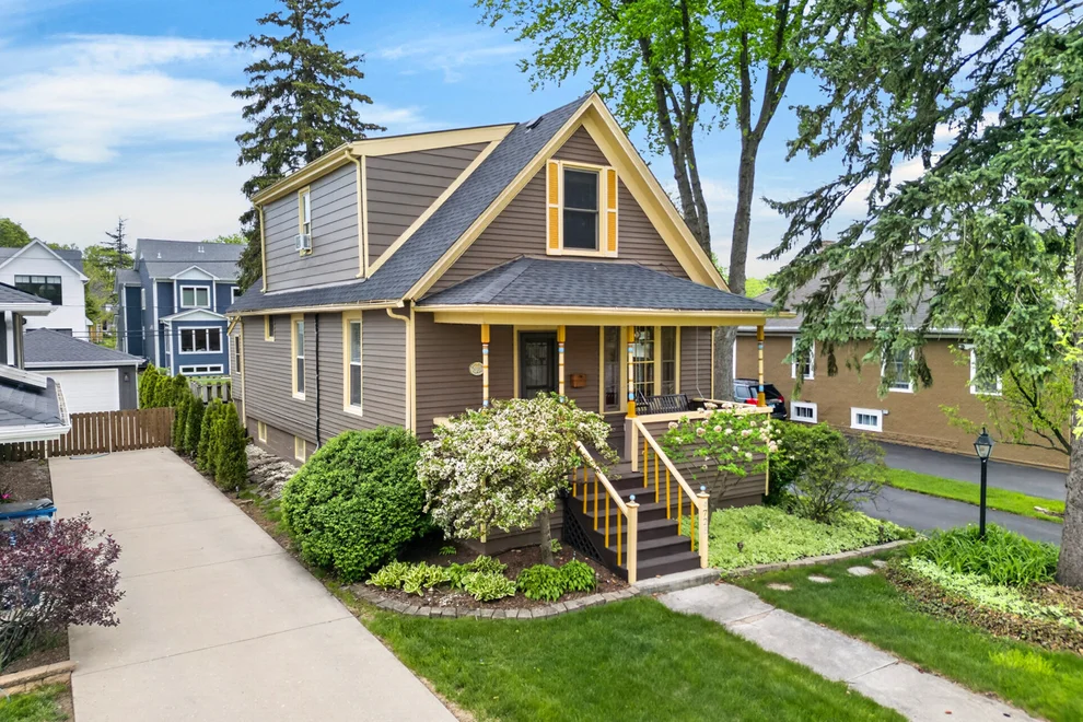 Unit for sale at 4725 Main Street, Downers Grove, IL 60515