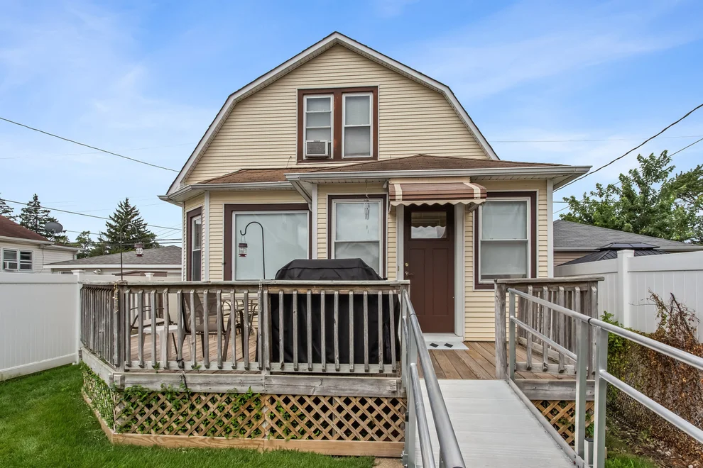 Unit for sale at 3872 N Ottawa Avenue, Chicago, IL 60634