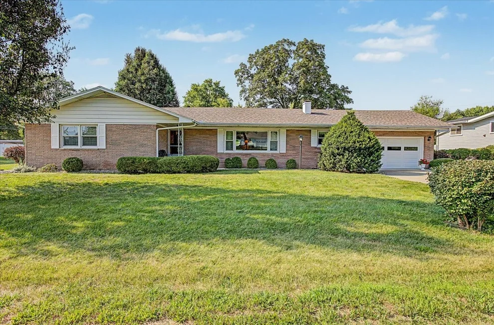 Unit for sale at 509 Pine Tree Road, Streator, IL 61364