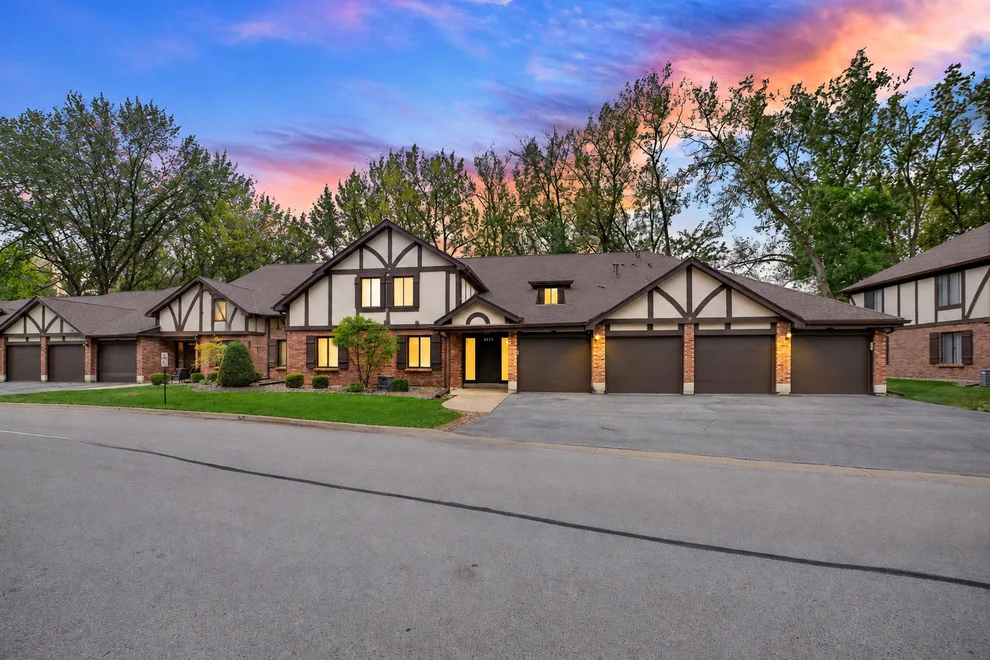 Unit for sale at 8225 Willow Drive, Palos Hills, IL 60465