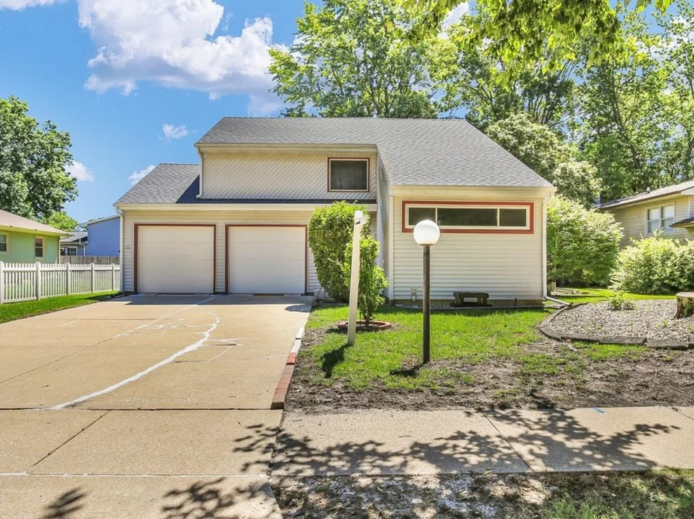 Unit for sale at 2314 Mulberry Court, Champaign, IL 61821